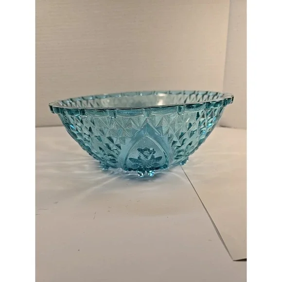 Vtg KIG Malaysia Aquamarine Pressed Glass Footed Serving Bowl Fleur De‎ Lis Rose - Picture 2 of 9